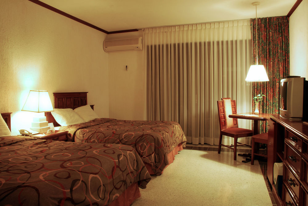 Hotel Camino Real Tikal‎ El Remate Exteriér fotografie